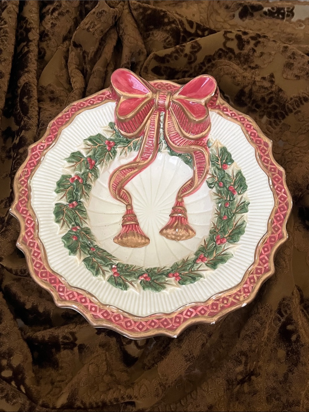 Fitz and Floyd Holiday Wreath Plate with Pink Bow and Gold Accents